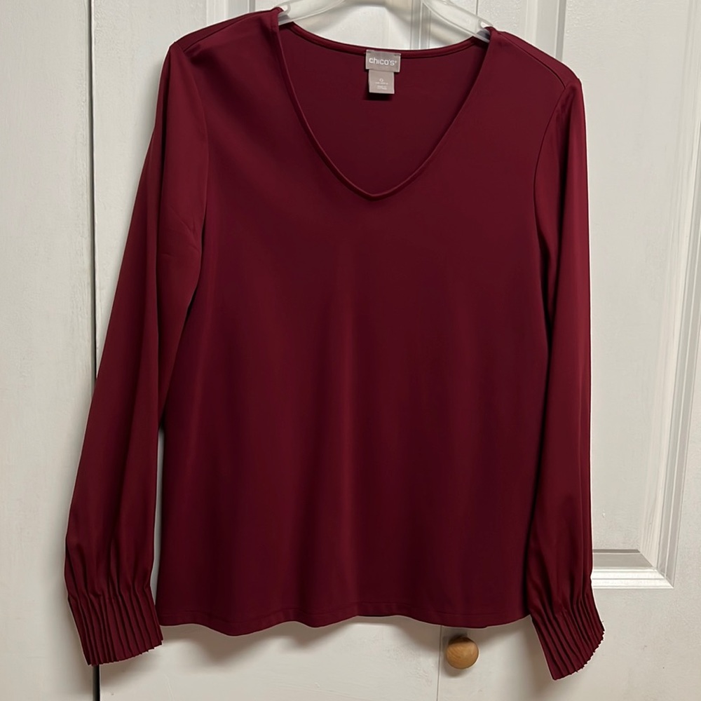 Chico’s Crimson Red Long Sleeve V Neck Stretch Top Size 0 / S